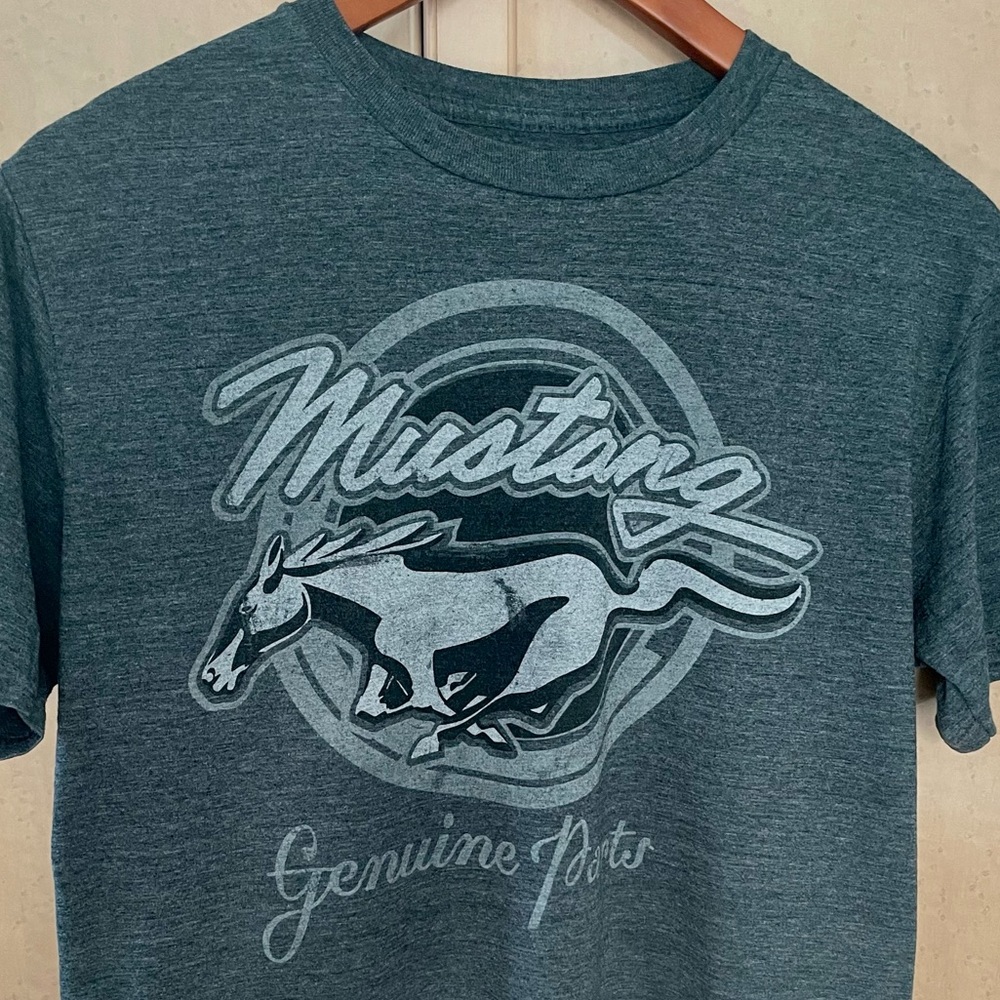 Mustang Genuine Parts T-shirt, Medium, NWOT